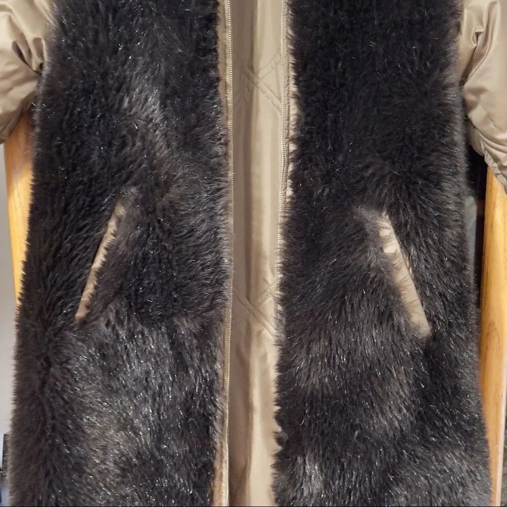Bogner Reversible Faux Fur Quilted Trench Coat Sz 6 - Picture 9 of 15